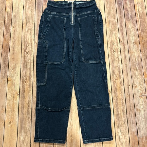 Urban Outfitters size 27 dark denim jean - Picture 1 of 4